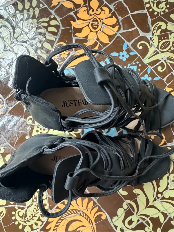 JUST FAB IZAELIA Strappy Lace-Up Black Women's Heeled Sandals SZ: 7 - Image 5