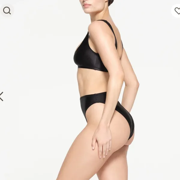 SKIMS‎ Shine Swim Scoop Bikini Top - Image 3