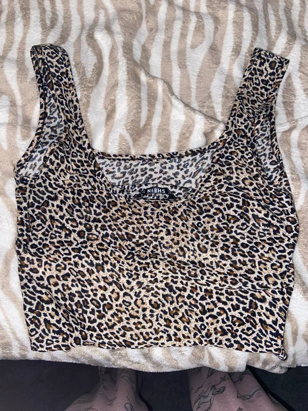 SheIn NWOT Leopard Square Neck Cropped Tank Top - Image 5