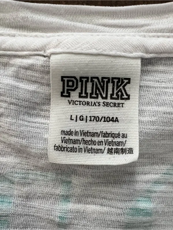 Victoria's Secret PINK White Dog Pocket T Shirt size L - Image 2