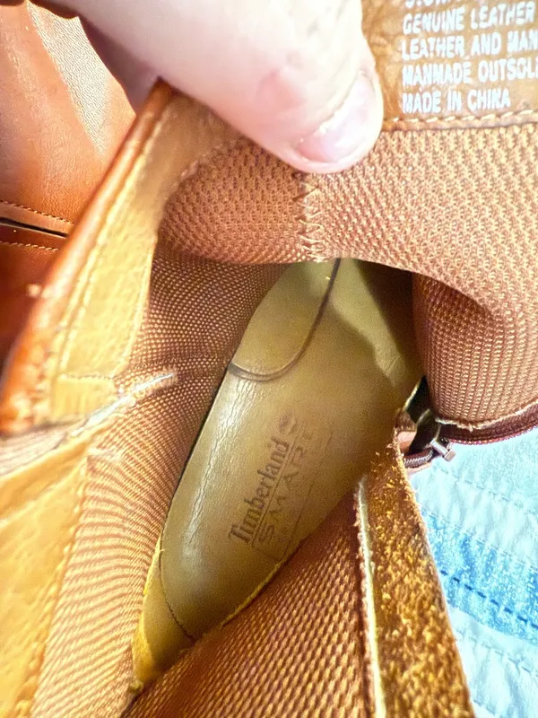Timberland Block Heeled Leather Booties 9.5 - Image 9