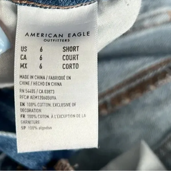 American Eagle Highest Rise 90s Flare Distressed‎ Size 6 SHORT - Image 9