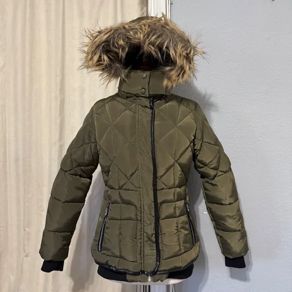 Weatherproof Olive‎ Green Quilted Puffer Jacket Faux Fur Trim Hood Women's Sz L - Image 2