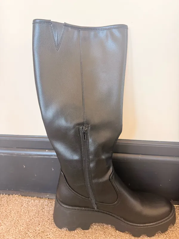 Dolce Vita Knee-High Boots Black - Image 2