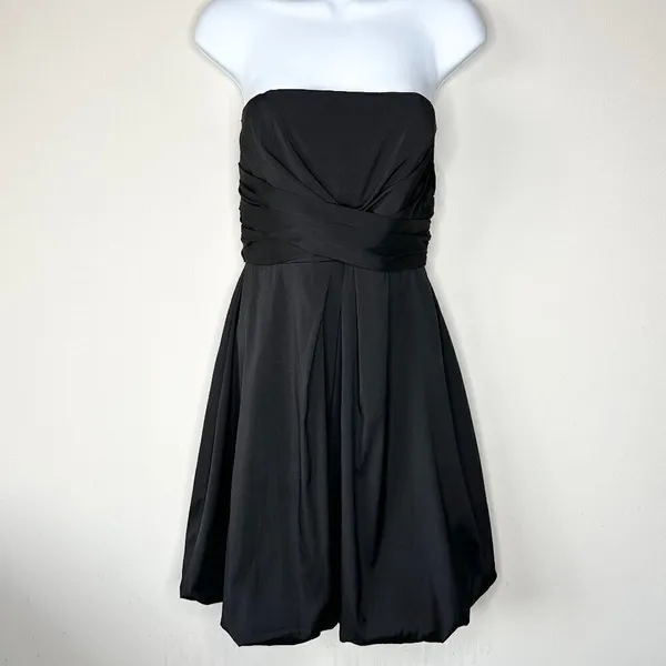 White House | Black Market Womens Strapless LBD Party Wedding Date Bubble Hem Mini Dress in Black 8 - Image 3