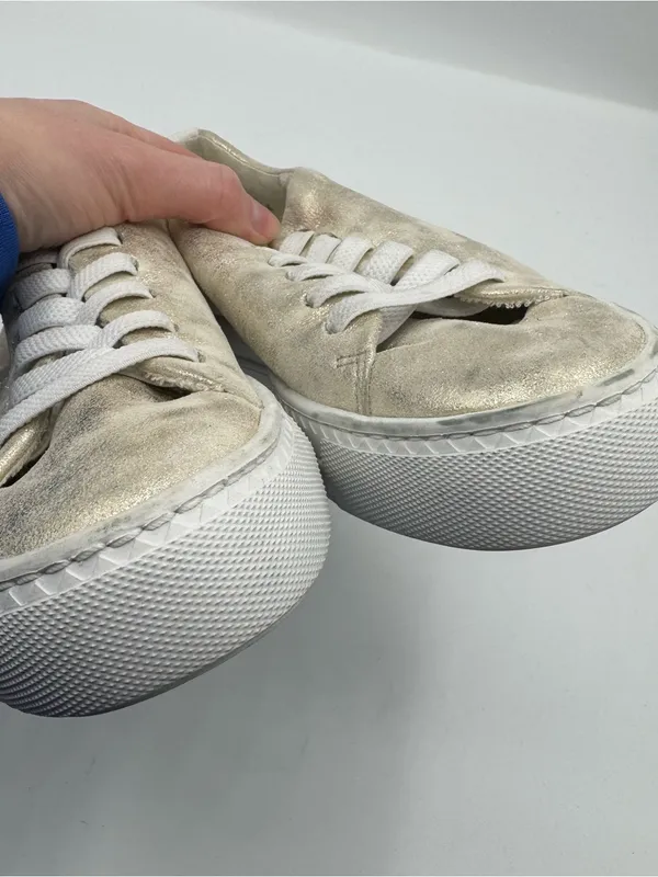 Paul Green Ajay Sneaker‎ Women 7 Gold Good Metallic Leather Low Top Elastic Lace - Image 3