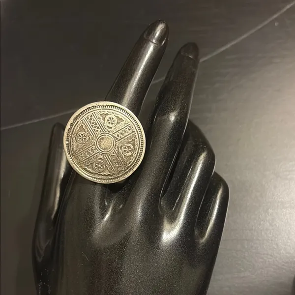 Vintage Silver Coin Ring - Image 2