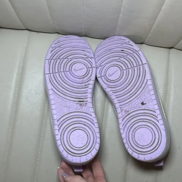 Nike Women's Purple and White Trainers - Image 7