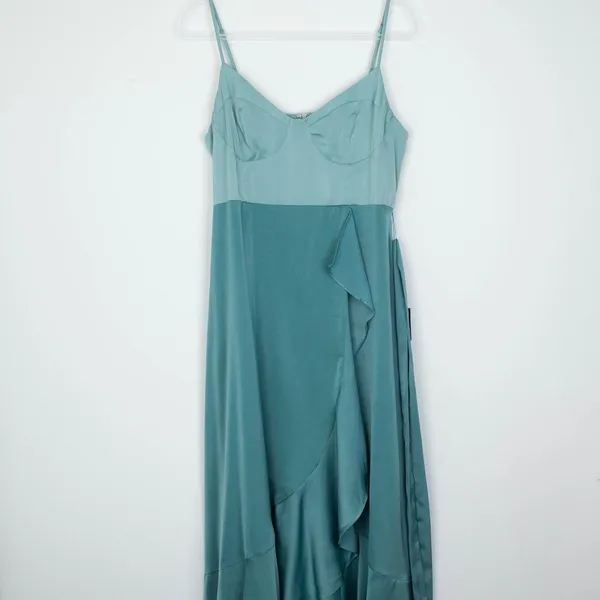 NWT Lulus Double Darling Sage Green Satin‎ Ruffle Maxi Dress Womens XL Evening - Image 3