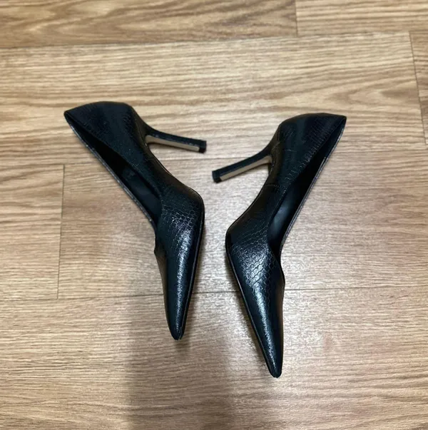 Zara black pointed toe shoes - Image 2