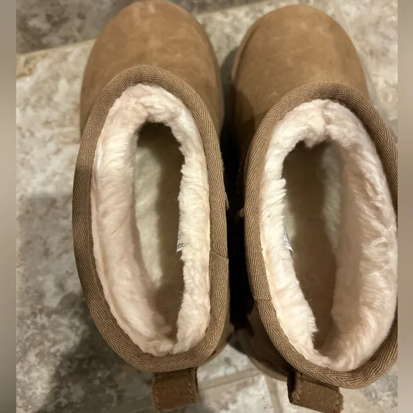UGG Ultra Mini Platform Chestnut Women's Size 8 - Image 6