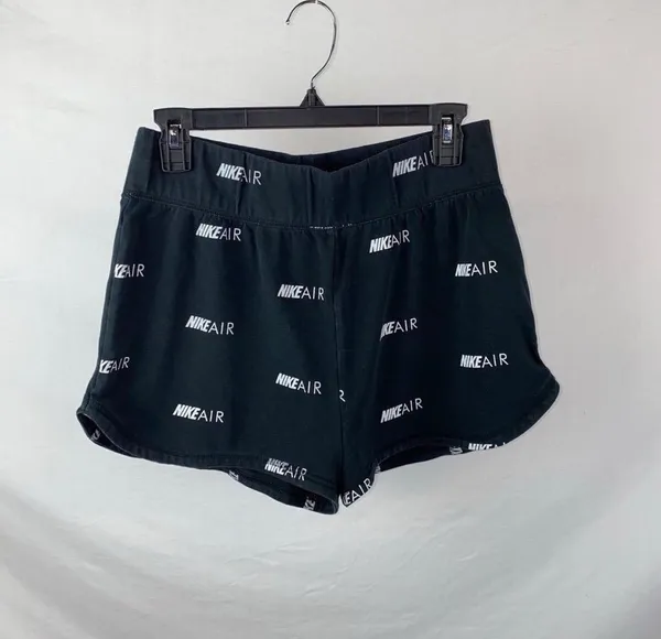 Nike shorts - Image 6