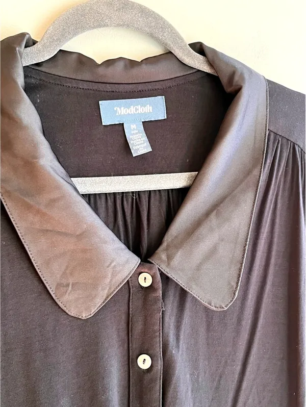 ModCloth Black Button Down Blouse Satin Peter Pan Collar Blouson Long Sleeve M - Image 5
