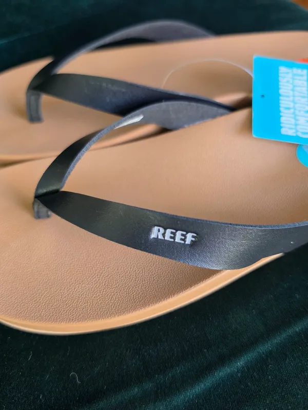 Reef Cushion Court Black flip flops 9.5 - Image 2