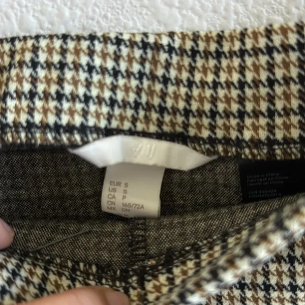 H&M Houndstooth Plaid Pencil Skirt Textured Small - Image 3
