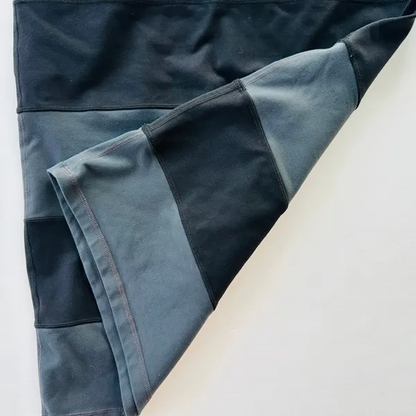 Lululemon Yoga Over Skirt Coal Black Size 4 Pencil Midi Straight Slim Bodycon - Image 5