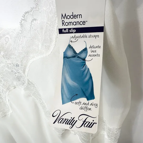 VTG Vanity Fair Modern Romance 36 Ivory Lace Slip Nightgown Sleepwear NWT 1808‎ - Image 4