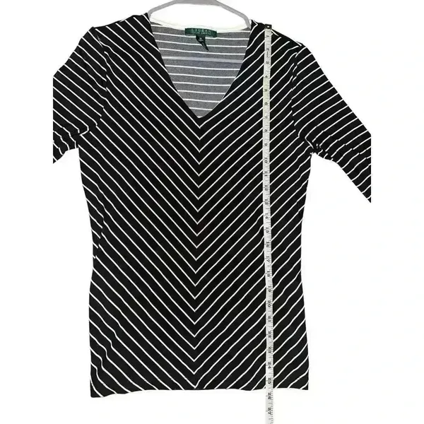 Lauren‎ Ralph Lauren Black/White Chevron V-Neck Top, Medium - Image 5
