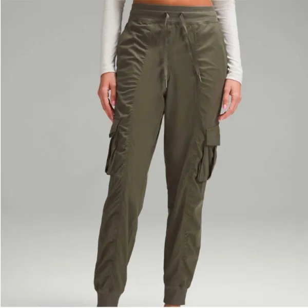 Lululemon Dance Studio Relaxed-Fit Mid-Rise Cargo Jogger Army Green size m - Image 4