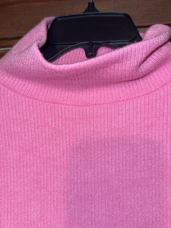 Pink Ribbed Turtleneck Sweater Size M - Image 3