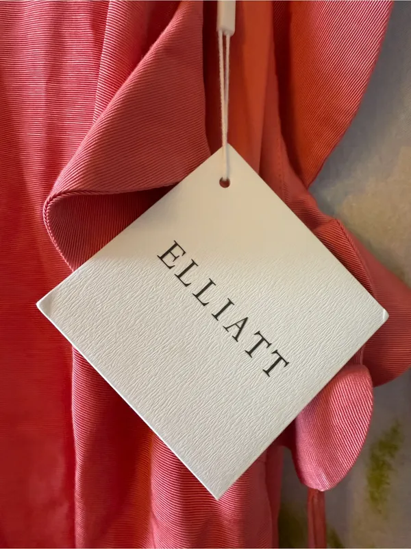 Elliatt Pink Mini dress size small - Image 8