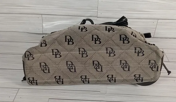 Dooney n Bourke vintage shoulder canvas leather purse black - Image 4