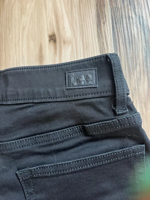 Lee Jeans - Image 4