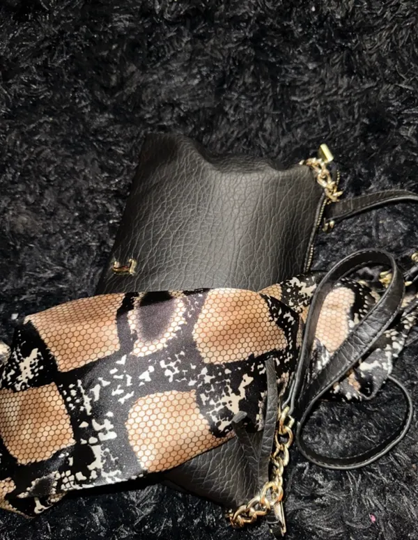 Juicy Couture classic black leather bag  - Image 4