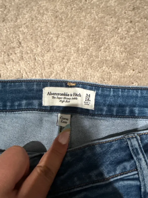 Abercrombie & Fitch Super Skinny Jeans - Image 3