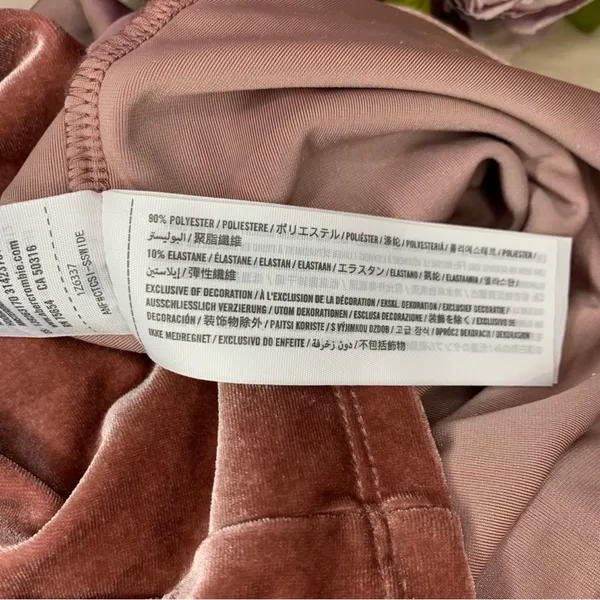 Abercrombie & Fitch Mauve Velour Top - Image 10