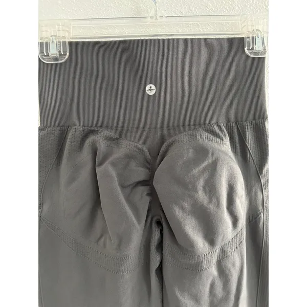 Halara‎ OneForm Seamless Flow High Waisted Ruched 7/8 Yoga Leggings Medium Gray - Image 5