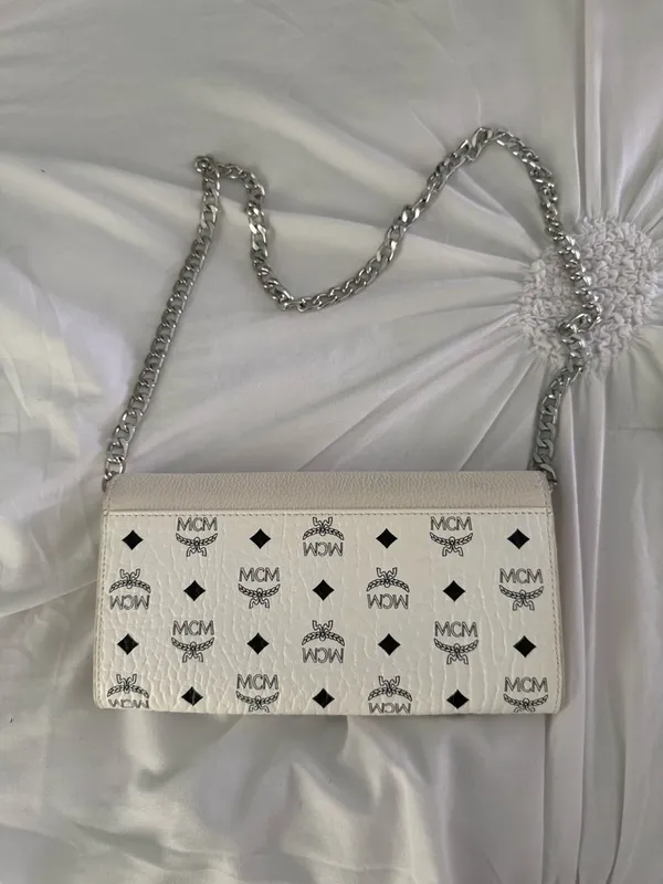 MCM Tracy Wallet on Chain Purse - Image 5