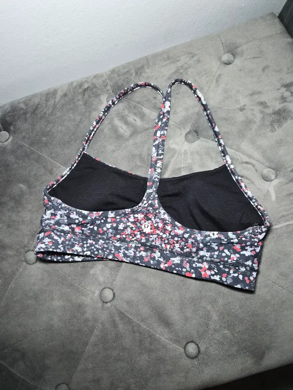 lululemon athletica Black Floral Strappy Sports Bra Size 6 - Red & White Accent - Image 2