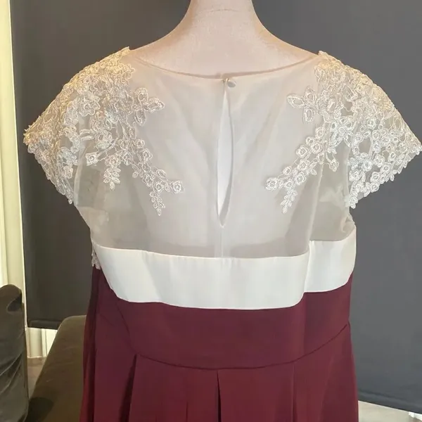 Women’s Ivory Lace Top Chiffon V-Neck with Cap Sleeves Formal Dress Size 18 - Image 6