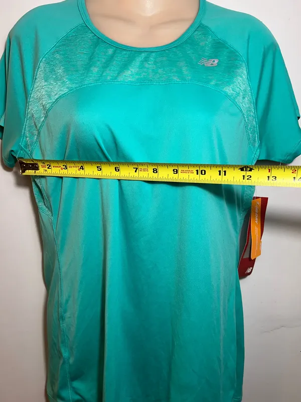 New Balance New women's T-shirt. Size L. $23. - Image 4