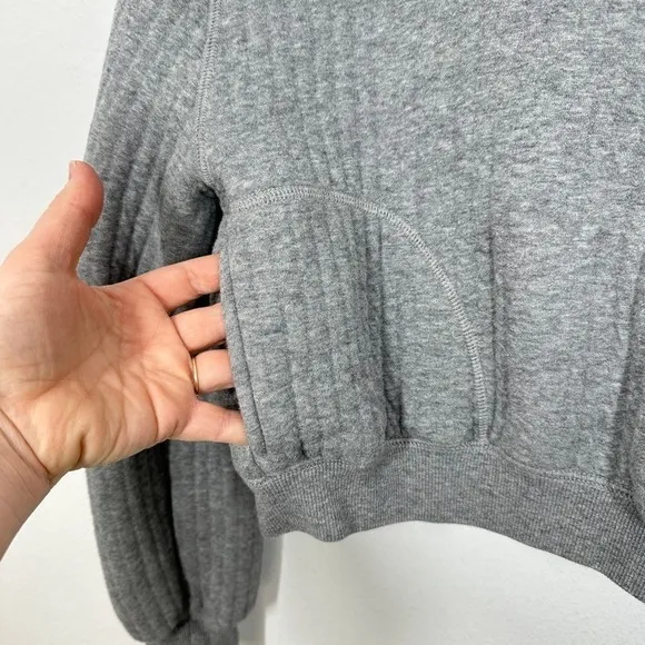 Aerie OFFLINE Quilted Cropped Hoodie Gray‎ Thumbhole Long Sleeve Size Small - Image 6