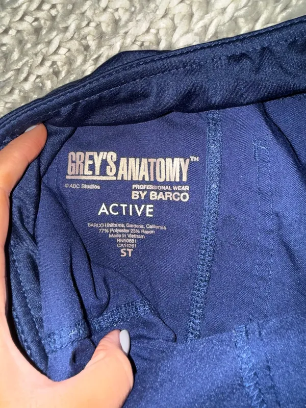 Greys Anatomy Scrubs - Image 3