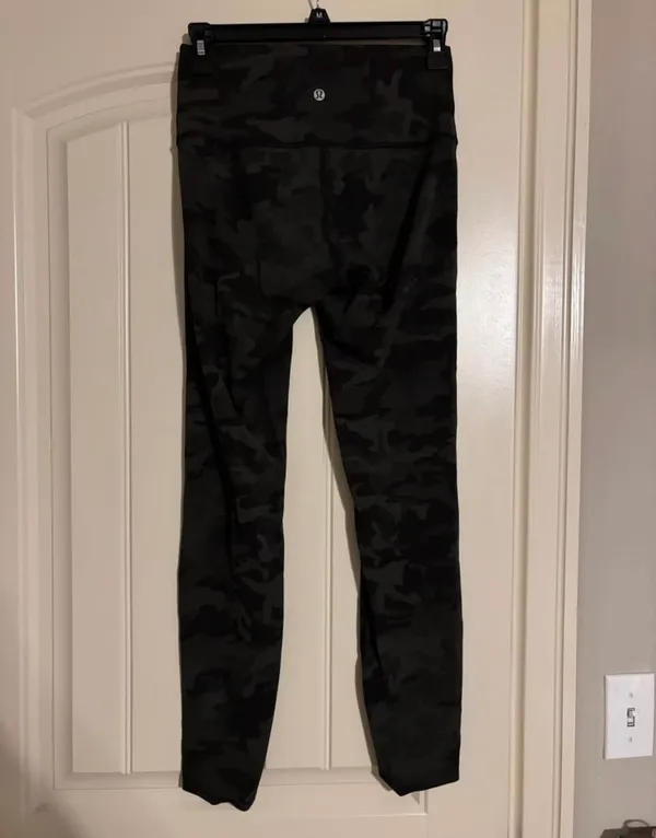 Lululemon Green Camo Leggings - Image 3
