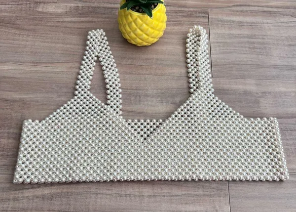 Elegant White Beaded Crop Top Size M - Image 5