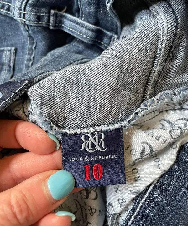 Rock & Republic jeans distressed fading medium wash denim women’s size 10M - Image 2