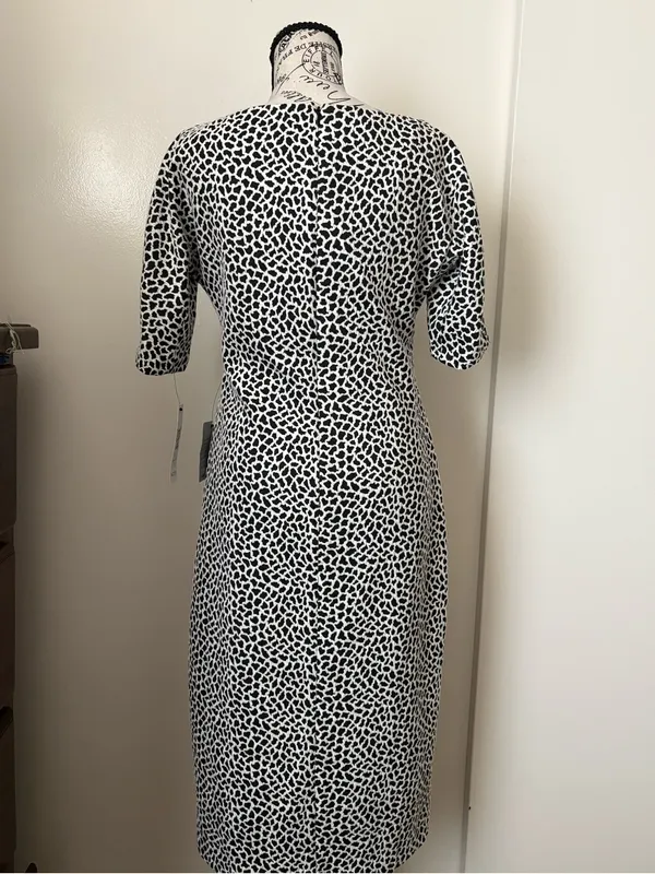 Maggy London Black and White Patterned Midi Dress - Image 5