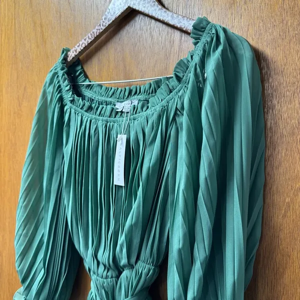 NEW Baltic Born Aubrey Off the Shoulder Pleated Mini Dress Green Large L NWT - Image 7