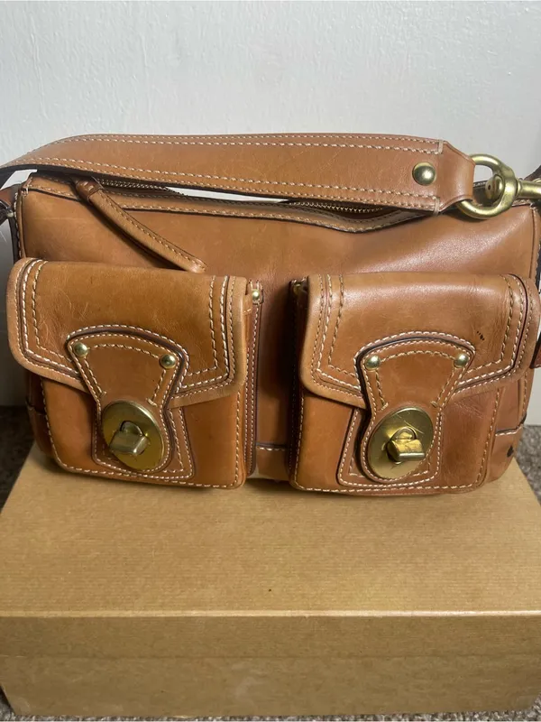 Vintage Coach Y2K Legacy Leather Bag with Double Turnlock - Image 2