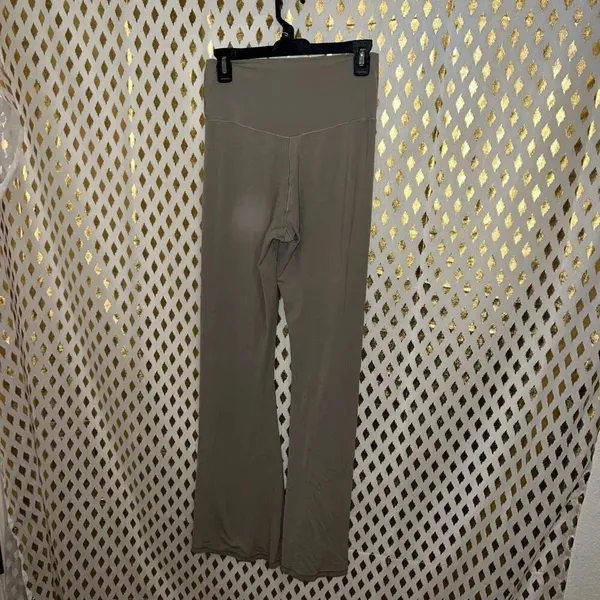 Aerie offline flared leggings hi rise flare real me long inseam tan size XL - Image 3