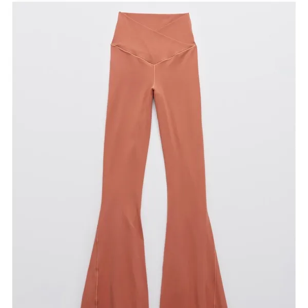 OFFLINE by Aerie RealMe Xtra Flare Leggings Coral Orange Crossover Twist M Short - Image 5