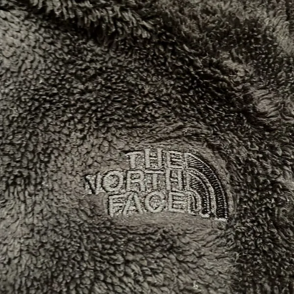 The north face women’s black fleece vest size medium. - Image 6
