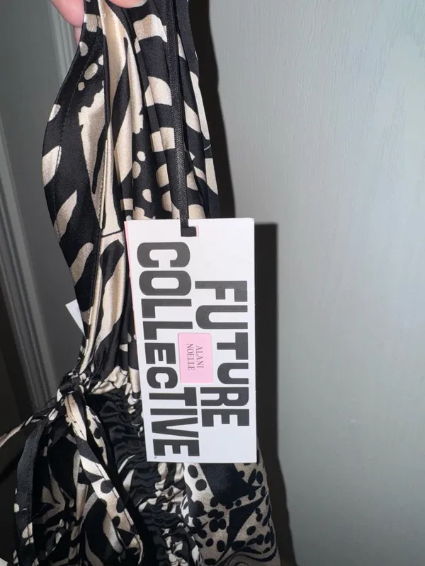 Target future collective alani noelle Tropical palm leaf Skirt Black & Cream NWT - Image 8