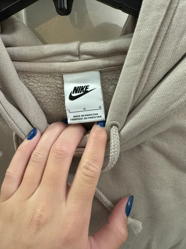 Nike Sweatshirt Hoodie - Image 2