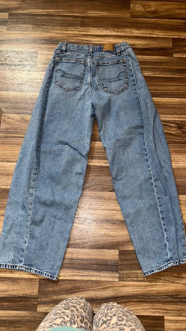 American eagle barrel jeans  - Image 2