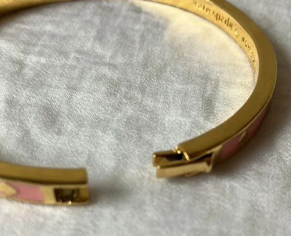 : Pink “Spot the Spade” Hinge/Clasp Bangle Bracelet- Gold tone - Image 7